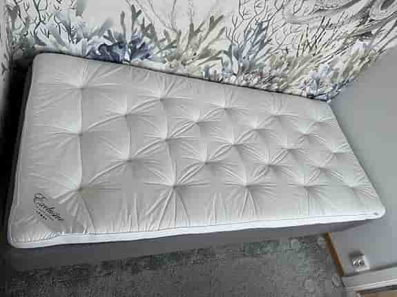 Elite Sängar Bäddmadrass Exclusive mjuk i nyskick 120 cm
