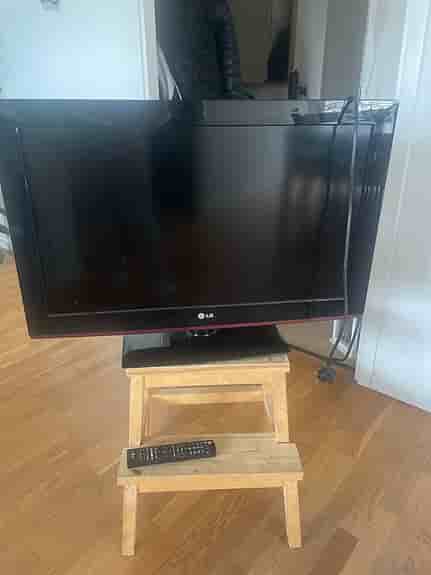 LG 32LD350N tv 32 tum svart