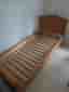 Säng 90x200 med träram & memory foam-madrass