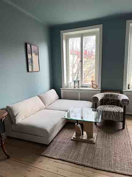 Beige modulsoffa i toppskick