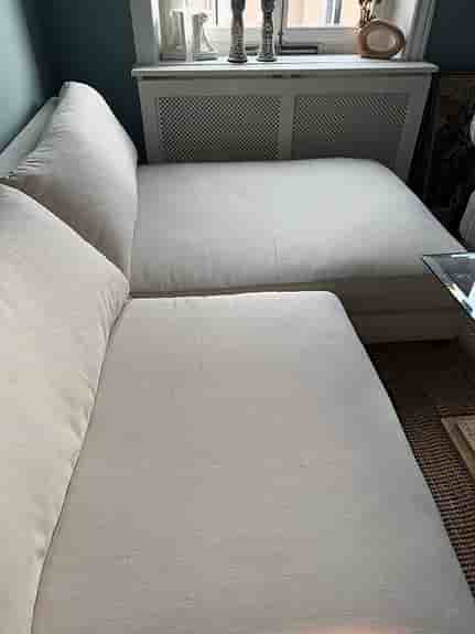 Beige modulsoffa i toppskick