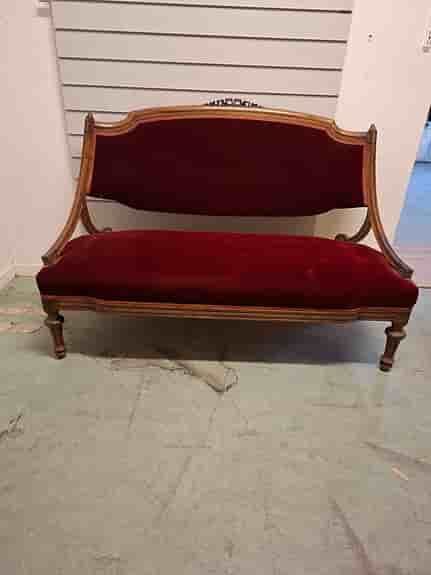 Fin liten soffa från 1800-talet.