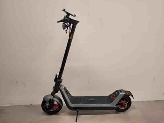 Elsparkcykel NIU KQi 300X