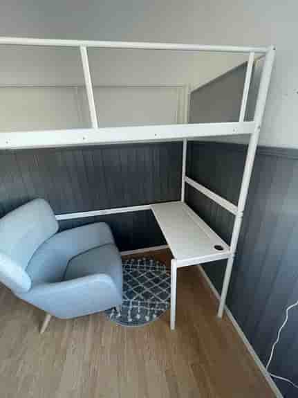 IKEA loftsäng med skrivbord vit