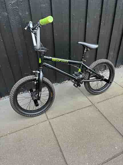BMX-cykel barn, svart med svarta pegs, PRO 16”