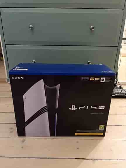 Oöppnad Playstation 5 Pro 2025