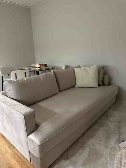 Ny Soffa i begie sammet