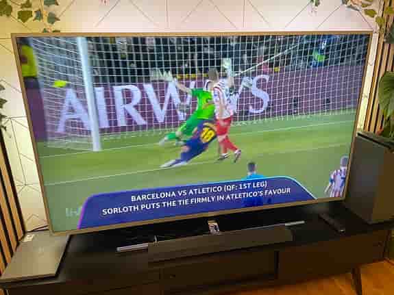 65 tum Philips smart tv 4k UHD android tv ambilight med Philips soundbar