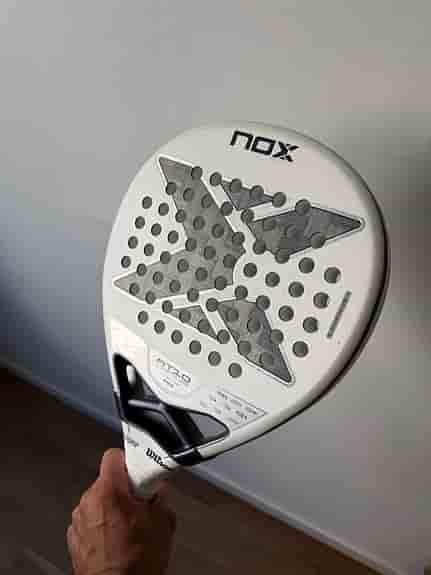 Nox AT10 Genius padelracket vit