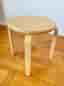 Vintage pall i björk, lik Artek Alvar Aalto E60.