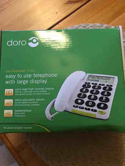Doro PhoneEasy 312cs bordstelefon med stor display och stora knappar vit