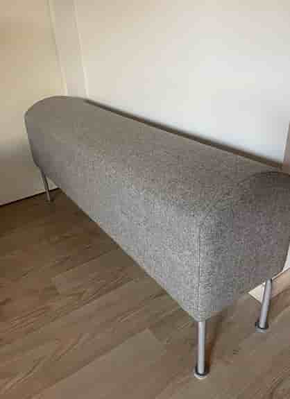 1 st sittbänk, pall från IKEA "Pastill" i grå ylletyg