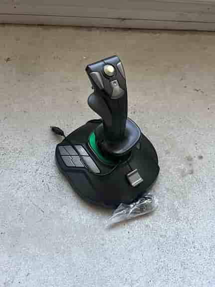 Thrustmaster T.16000M joystick USB svart
