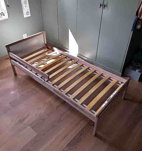 IKEA barnsäng (Sniglar) 70x160 cm
