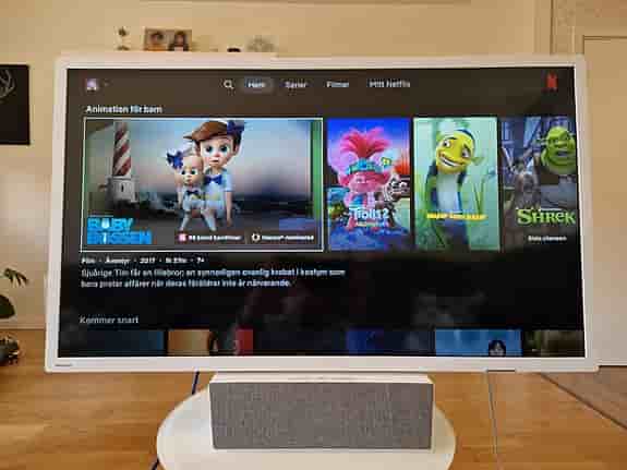 Philips 32" Smart-TV i nyskick – Unik design med kanonljud!