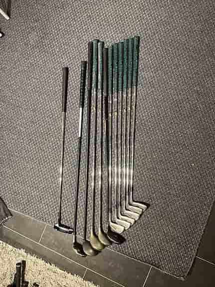 Callaway Big Bertha War Bird driver med ett spalding järnset 4-P