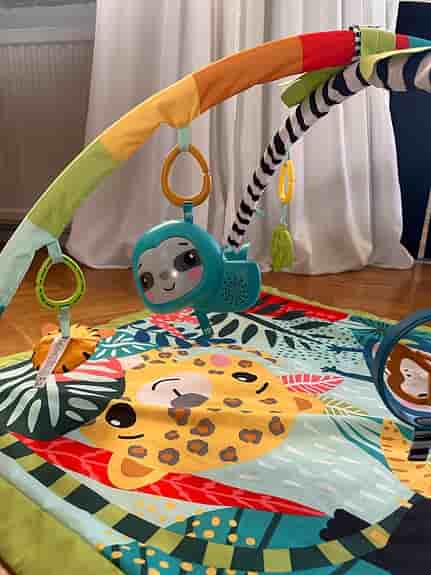 Fisher-Price babygym med lekbåge