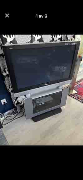 Tv Panasonic platt tv 42 tum tv bänk