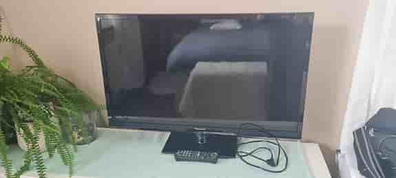 Panasonic Platt LCD/LED TV 32in Svart