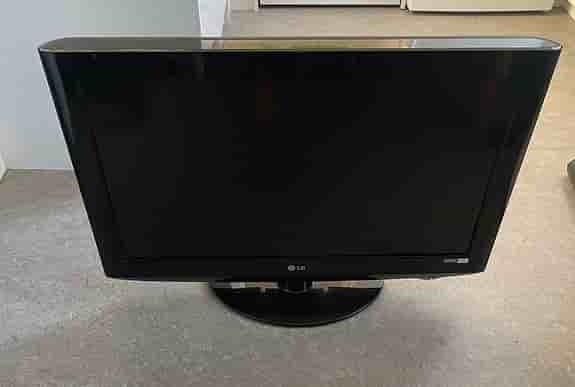 LG 32” TV