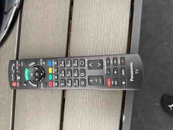 Panasonic TV 32” svart med HDMI och SCART