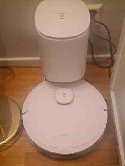 DEEBOT T9 + robot med tömningsstation och våtmopp!