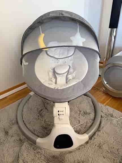 Babygunga elektrisk med myggnät och led display