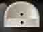 Vit halvrund tvättställ/handfat för badrum