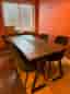 Fin matgrupp i teak med 6 sammetsstolar (Venture Home)