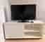 Vit Tv-bänk + 32 Tum Philips 1080p Full HD TV