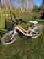 Crescent barncykel 16" rosa med korg