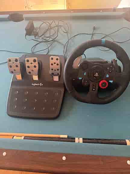 Logitech G29 ratt och pedaler