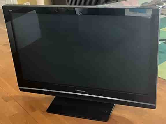 Panasonic TV svart 42 tum