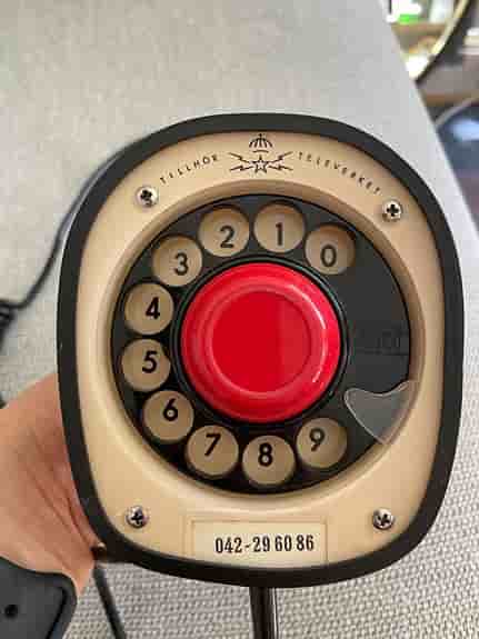 Ericofon / Cobra-telefon – röd retro designklassiker (funger