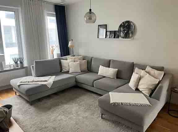 Soffa 4 sits med divan och schäslong