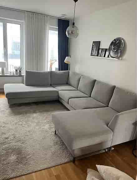 Soffa 4 sits med divan och schäslong