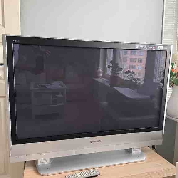 PLASMA TV PANASONIC  42 INCH