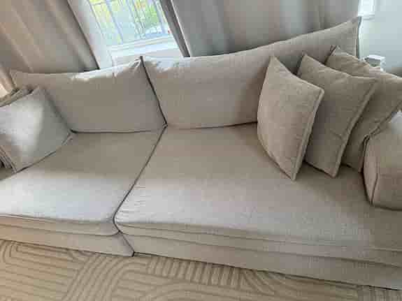 Mio Rossi 4-sits soffa i beige/grå färg