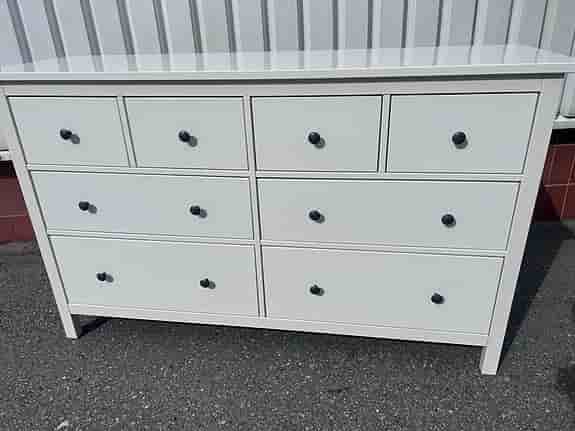 Ikea Hemnes byrå 8 lådor