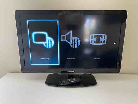 Philips 32" LED-TV med fjärrkontroll