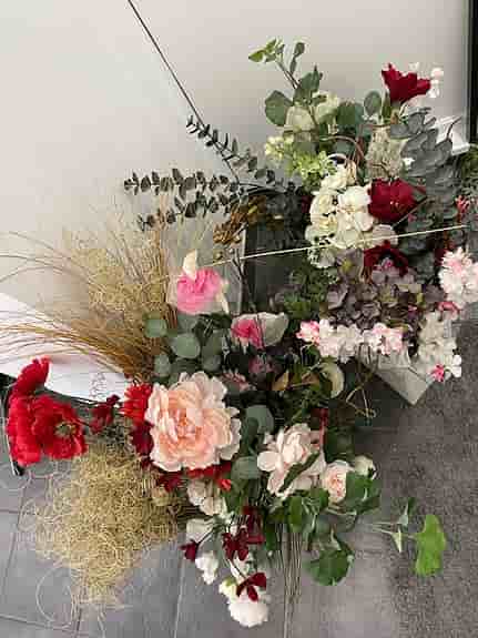 Konstgjorda blomarrangemang – stora dekorationsblommor