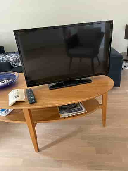 Luxor 32" LED-TV svart