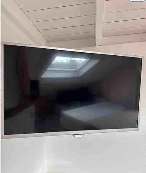 Philips 32” android smart tv