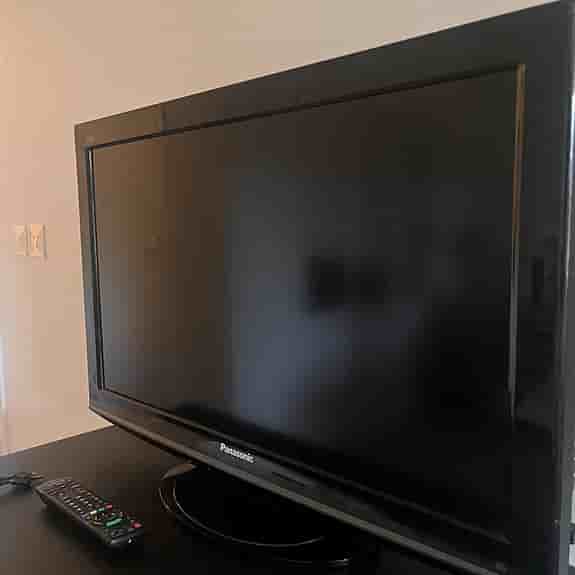 Panasonic TV 32 tum