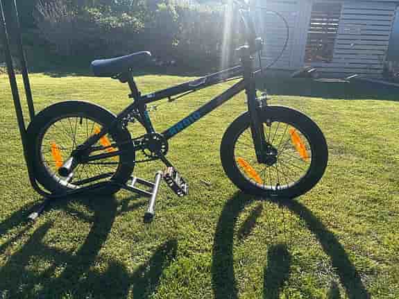 Radio Revo  BMX 16" svart