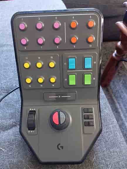 Logitech G ratt, pedaler och kontrollpanel för FS22