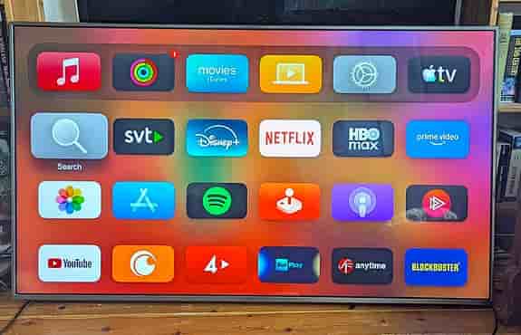 LG 55” 4K Ultra HD Smart TV (55UK6500) - mkt sparsamt använd