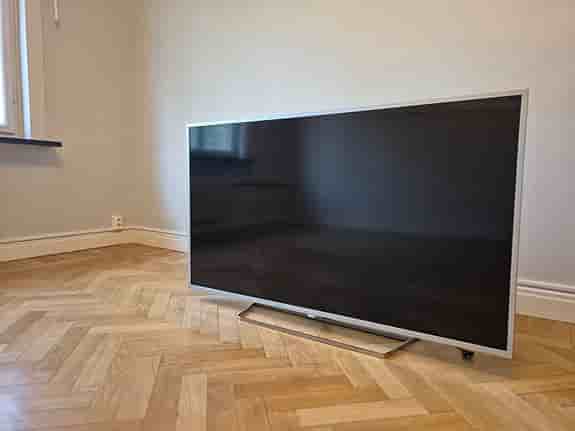 Philips 55” Smart TV 55PUS7363/12 – Ambilight, original fjärr med tangentbord