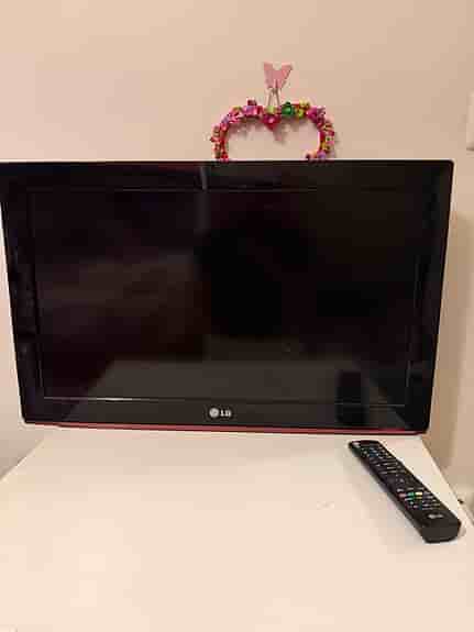 32 tums LG tv