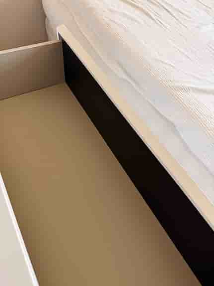 IKEA MALM byrå med dekorplast säljes